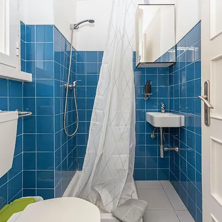 Houze_central Lisbon, 4 Flat W/ Zoo View *
